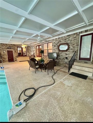 1429 Regency Oaks Drive E, Mobile, AL 36609