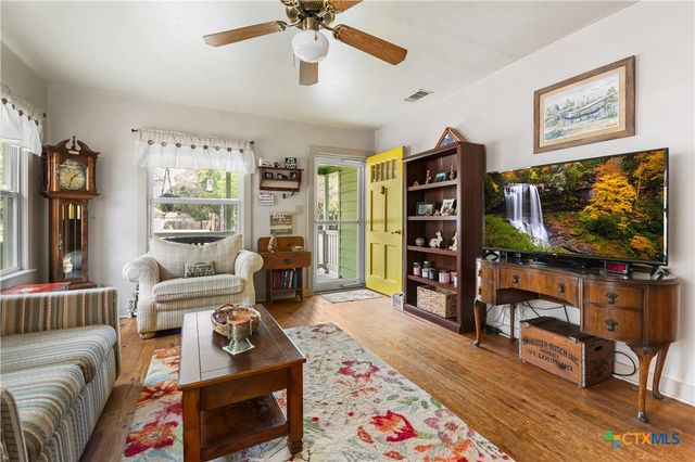 1035 Madeline Street, New Braunfels, TX 78132