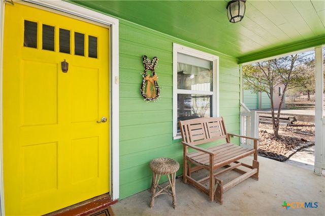 1035 Madeline Street, New Braunfels, TX 78132