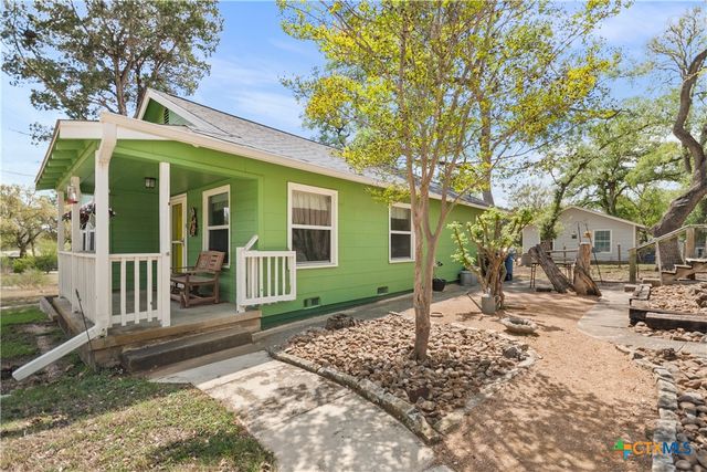 1035 Madeline Street, New Braunfels, TX 78132