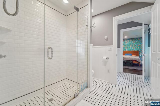1021 Hillcrest Road, Ridgewood, NJ 07450
