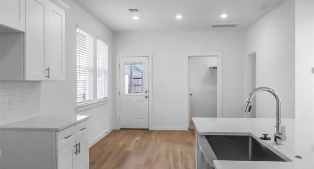 6634 Escondido Drive, Rosharon, TX 77583