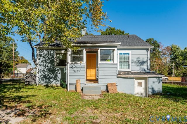 2138 Hill St, Petersburg, VA 23803