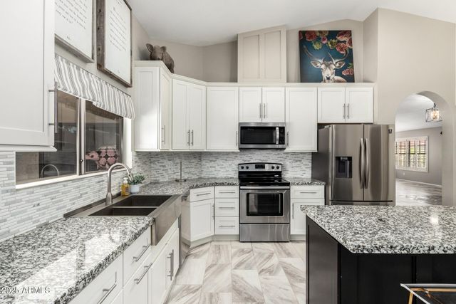 10468 E MISSION Lane, Scottsdale, AZ 85258