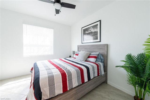 2155 Hamlin ST, Naples, FL 34120