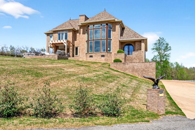 501 River Trace Dr, Dover, TN 37058
