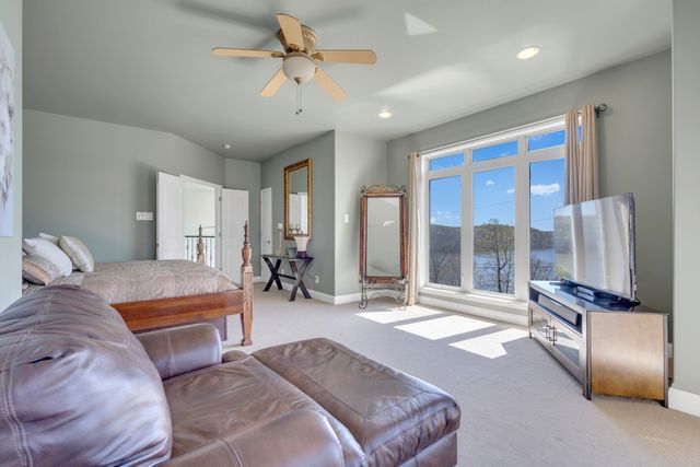 501 River Trace Dr, Dover, TN 37058