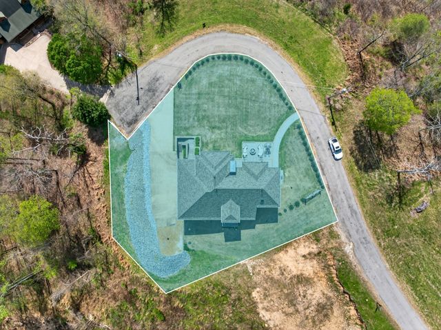 501 River Trace Dr, Dover, TN 37058