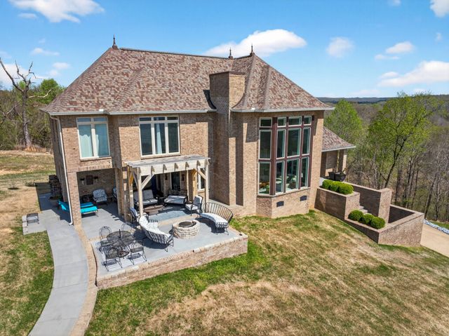 501 River Trace Dr, Dover, TN 37058