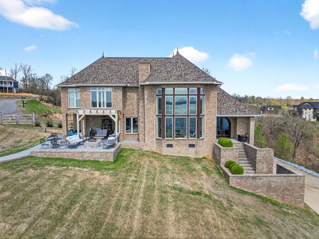 501 River Trace Dr, Dover, TN 37058