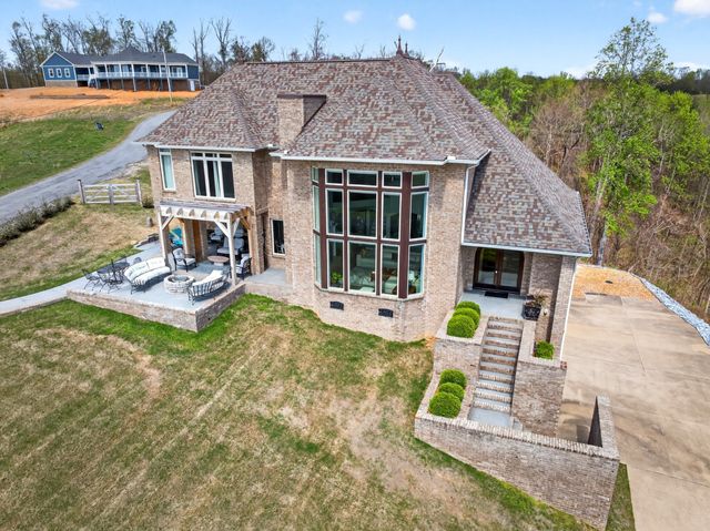 501 River Trace Dr, Dover, TN 37058