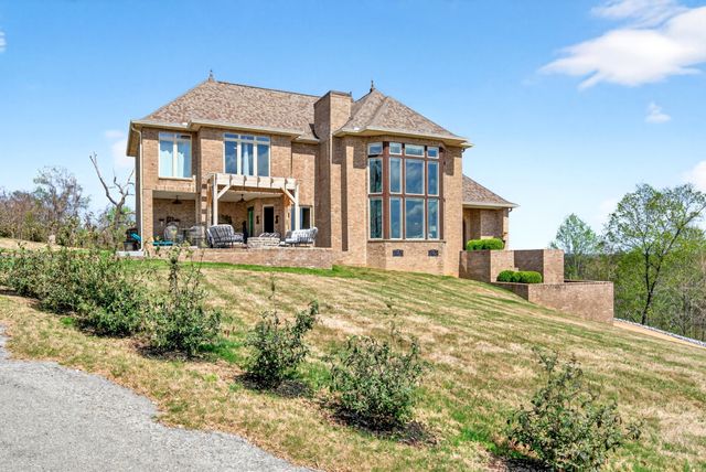 501 River Trace Dr, Dover, TN 37058