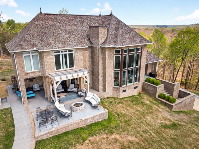 501 River Trace Dr, Dover, TN 37058