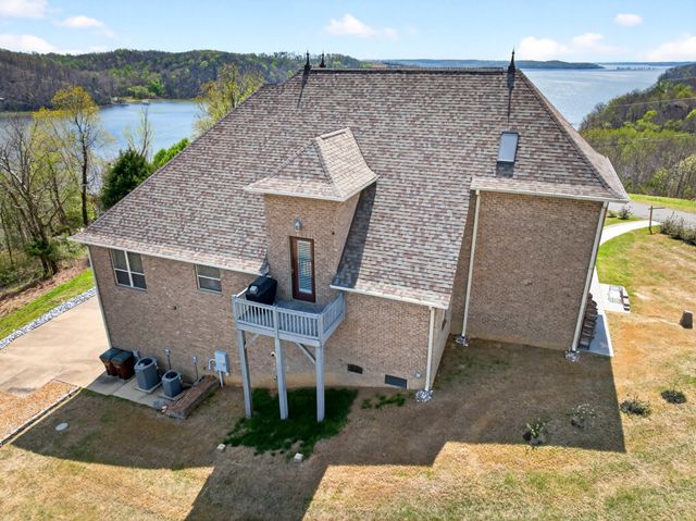 501 River Trace Dr, Dover, TN 37058