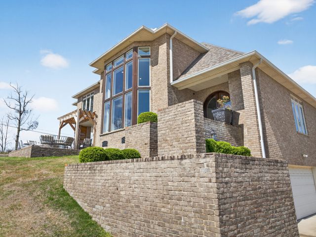 501 River Trace Dr, Dover, TN 37058