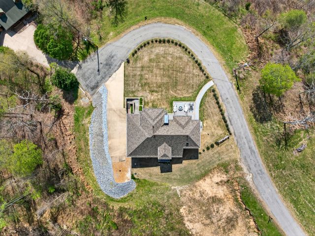 501 River Trace Dr, Dover, TN 37058