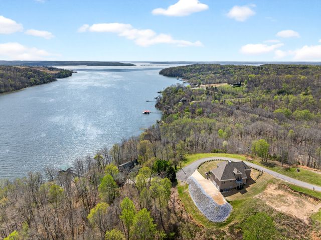 501 River Trace Dr, Dover, TN 37058