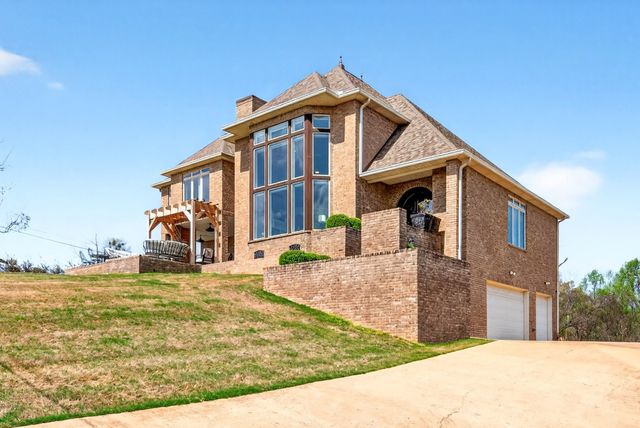 501 River Trace Dr, Dover, TN 37058