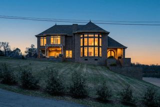 501 River Trace Dr, Dover, TN 37058
