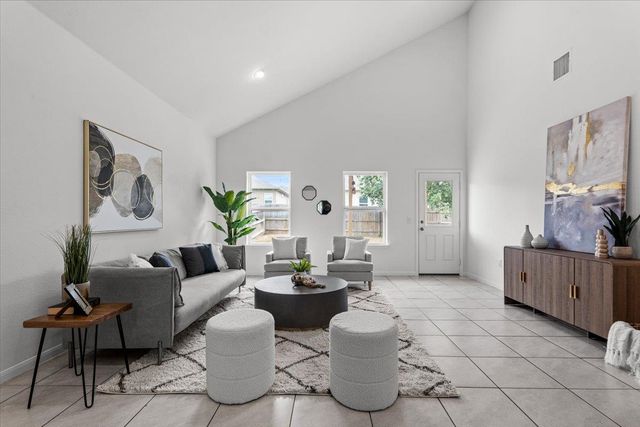 6701 Loretta White LN, Austin, TX 78744