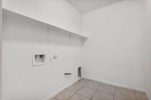 6701 Loretta White LN, Austin, TX 78744
