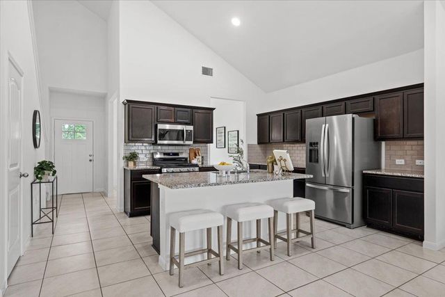 6701 Loretta White LN, Austin, TX 78744