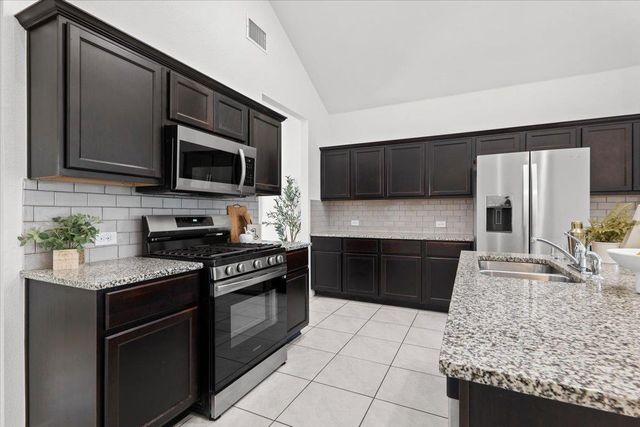 6701 Loretta White LN, Austin, TX 78744