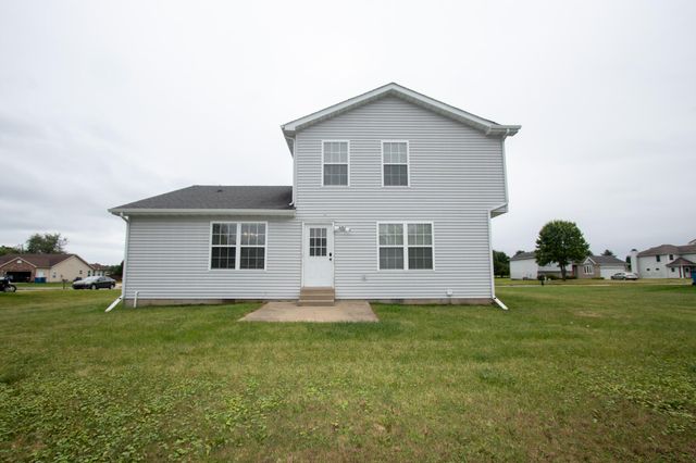 568 Fox Burrow Court, Valparaiso, IN 46385