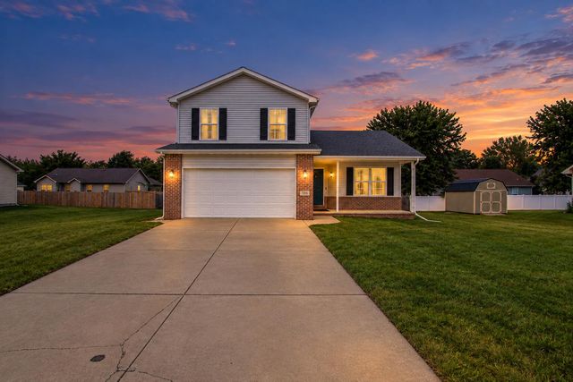 568 Fox Burrow Court, Valparaiso, IN 46385