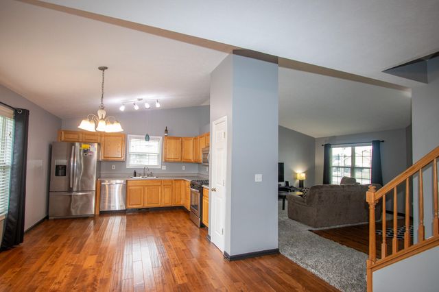 568 Fox Burrow Court, Valparaiso, IN 46385