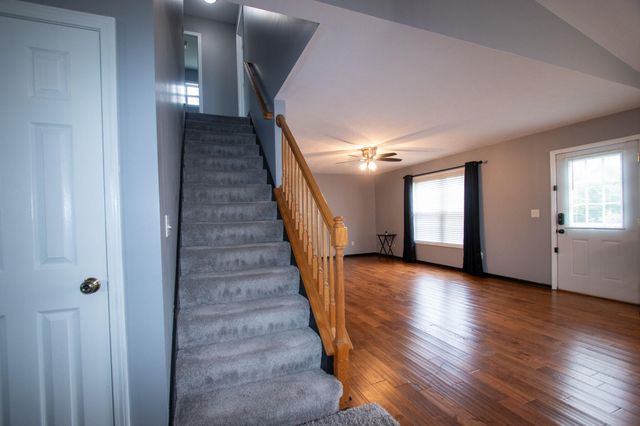 568 Fox Burrow Court, Valparaiso, IN 46385