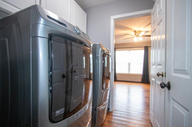 568 Fox Burrow Court, Valparaiso, IN 46385