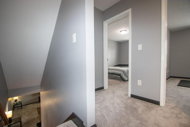 568 Fox Burrow Court, Valparaiso, IN 46385
