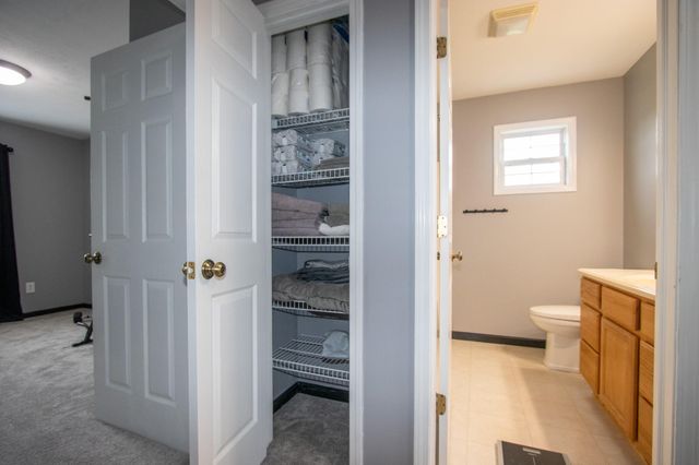 568 Fox Burrow Court, Valparaiso, IN 46385