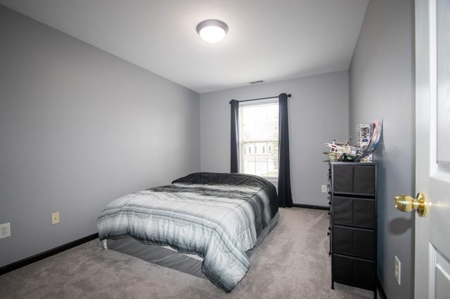568 Fox Burrow Court, Valparaiso, IN 46385
