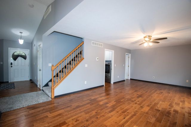 568 Fox Burrow Court, Valparaiso, IN 46385