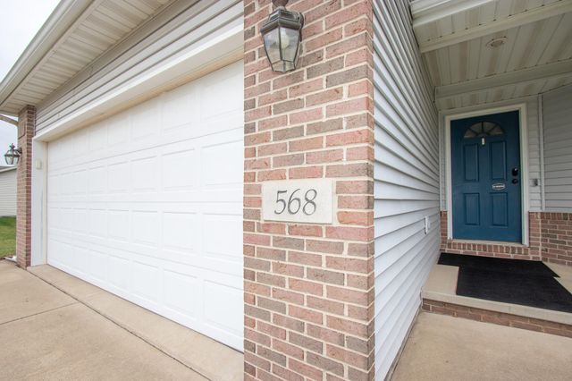 568 Fox Burrow Court, Valparaiso, IN 46385