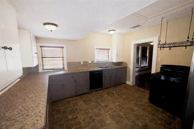 531 Clarence Street, Lake Charles, LA 70601