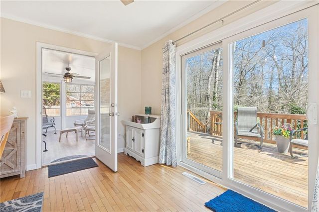 104 Myers RD, Yorktown, VA 23693