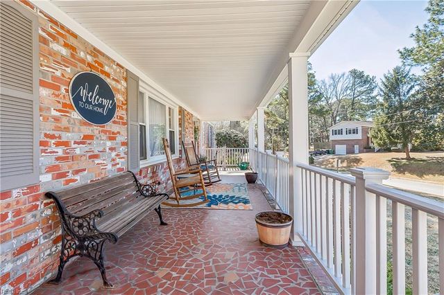 104 Myers RD, Yorktown, VA 23693