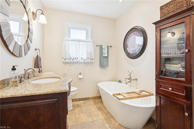 104 Myers RD, Yorktown, VA 23693