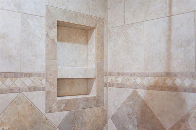 104 Myers RD, Yorktown, VA 23693