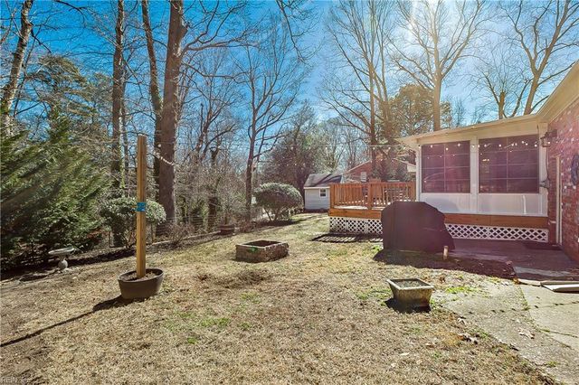 104 Myers RD, Yorktown, VA 23693