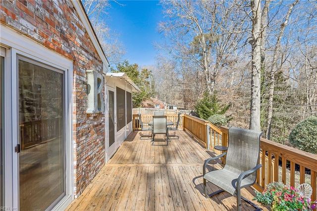 104 Myers RD, Yorktown, VA 23693