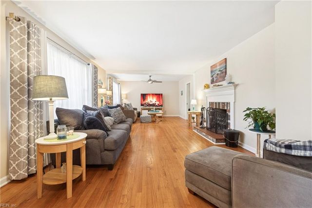 104 Myers RD, Yorktown, VA 23693