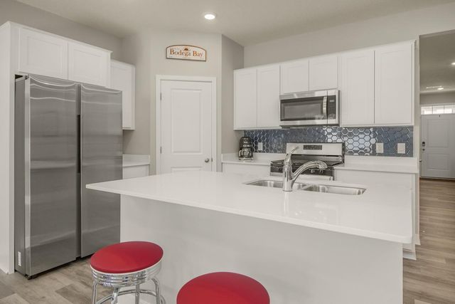 6676 Pine Arbor Boulevard S, Cottage Grove, MN 55016