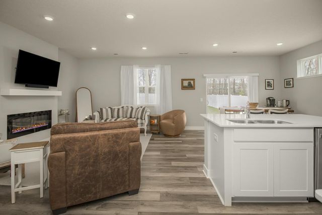 6676 Pine Arbor Boulevard S, Cottage Grove, MN 55016