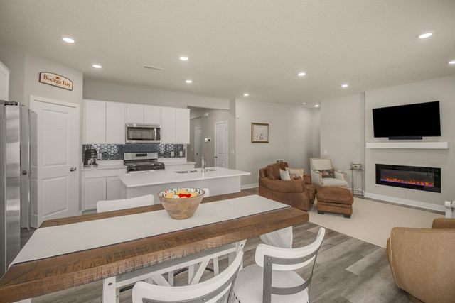 6676 Pine Arbor Boulevard S, Cottage Grove, MN 55016