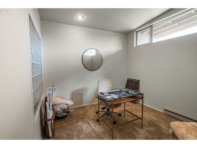 495 W 27th Ave, Eugene, OR 97405
