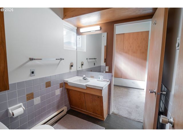 495 W 27th Ave, Eugene, OR 97405